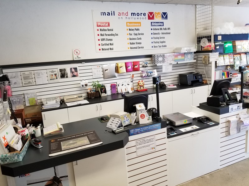 Packing Shipping Mailing Hollywood Ca Mail And More On